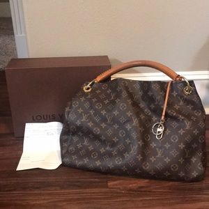 Louis Vuitton Monogram Artsy MM Bag